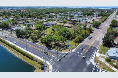 7720 Tuttle Avenue, Sarasota, FL 34243 - Photo 7