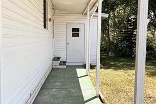 34150 Estates Ln, Wesley Chapel, FL 33543 - Photo 21