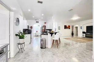 2735 Berkford Cir, Lakeland, FL 33810 - Photo 17