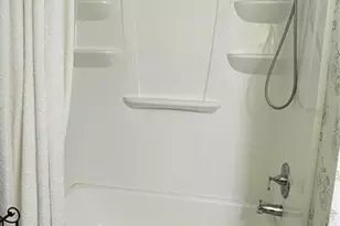 1960 Lakewood Club Dr S, Saint Petersburg, FL 33712 - Photo 21