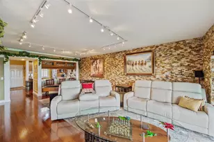 1200 Country Club Dr, Largo, FL 33771 - Photo 7