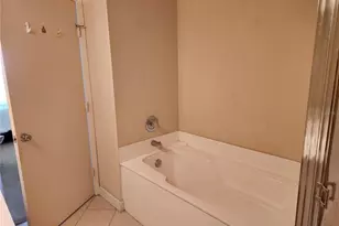 6105 Bahia Del Mar Cir, Saint Petersburg, FL 33715 - Photo 19