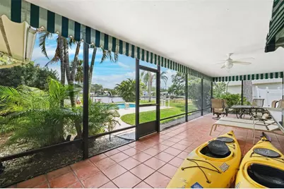 5201 Dover Street NE, Saint Petersburg, FL 33703 - Photo 11