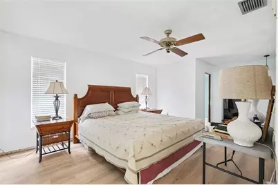 5201 Dover Street NE, Saint Petersburg, FL 33703 - Photo 9