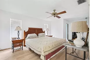 5201 Dover St NE, Saint Petersburg, FL 33703 - Photo 9