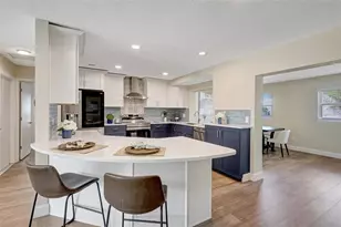 10884 118th St, Seminole, FL 33778 - Photo 9