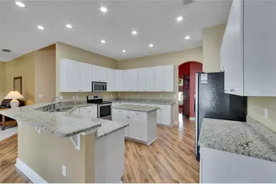 1742 Oakwood Estates Drive, Plant City, FL 33563 - Photo 11