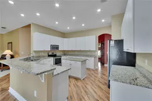 1742 Oakwood Estates Dr, Plant City, FL 33563 - Photo 11