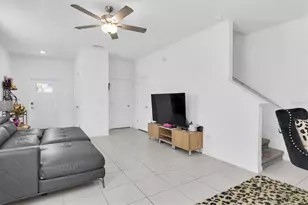 8299 Crescent Oaks Dr, New Port Richey, FL 34655 - Photo 9