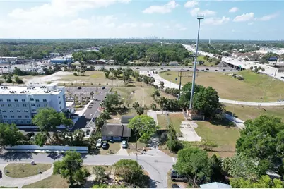 705 E Wilma Street, Tampa, FL 33612 - Photo 17