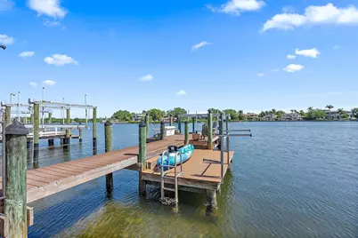 2320 Coffee Pot Boulevard NE, Saint Petersburg, FL 33704 - Photo 5