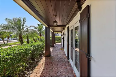 2320 Coffee Pot Boulevard NE, Saint Petersburg, FL 33704 - Photo 7