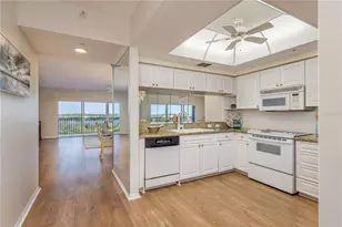 6475 Shoreline Dr, Saint Petersburg, FL 33708 - Photo 13