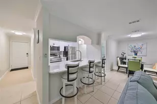 10100 Sailwinds Blvd N, Largo, FL 33773 - Photo 15