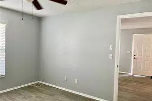 3025 Bonaventure Cir, Palm Harbor, FL 34684 - Photo 17