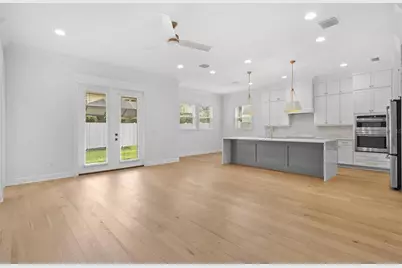 803 W Woodlawn Avenue, Tampa, FL 33603 - Photo 9