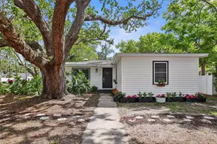 559 Scotland St, Dunedin, FL 34698 - Photo 1