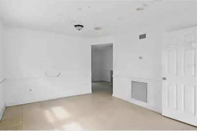 8940 Rocky Creek Drive, Tampa, FL 33615 - Photo 19