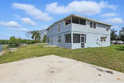 8940 Rocky Creek Drive, Tampa, FL 33615 - Photo 41