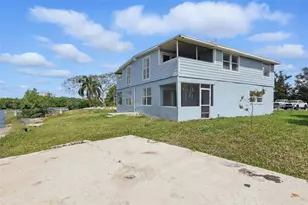 8940 Rocky Creek Dr, Tampa, FL 33615 - Photo 41