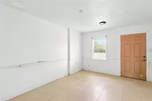 8940 Rocky Creek Dr, Tampa, FL 33615 - Photo 27