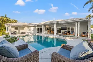 935 Eden Isle Dr NE, Saint Petersburg, FL 33704 - Photo 59