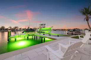 935 Eden Isle Dr NE, Saint Petersburg, FL 33704 - Photo 3