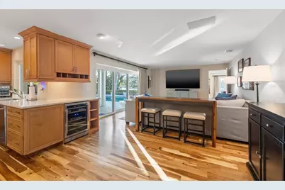935 Eden Isle Drive NE, Saint Petersburg, FL 33704 - Photo 27