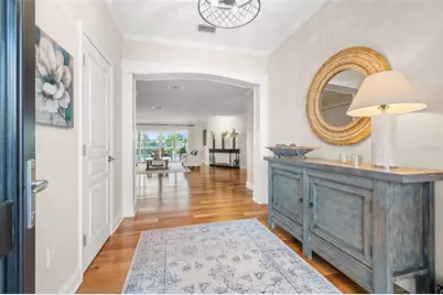 935 Eden Isle Drive NE, Saint Petersburg, FL 33704 - Photo 9