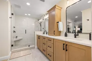 935 Eden Isle Dr NE, Saint Petersburg, FL 33704 - Photo 33