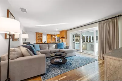 935 Eden Isle Drive NE, Saint Petersburg, FL 33704 - Photo 27