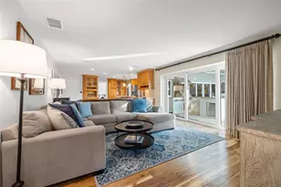 935 Eden Isle Dr NE, Saint Petersburg, FL 33704 - Photo 27