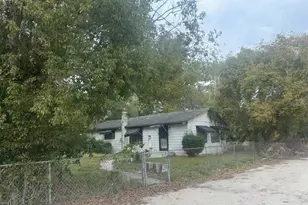 3712 E Osborne Ave, Tampa, FL 33610 - Photo 1