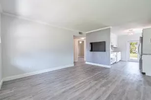 4001 W North A St, Tampa, FL 33609 - Photo 9