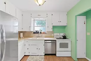 235 38th St S, Saint Petersburg, FL 33711 - Photo 15