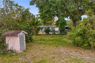 805 W 129th Ave, Tampa, FL 33612 - Photo 13