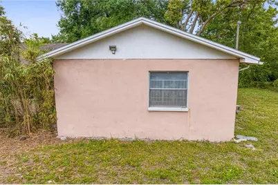 805 W 129th Avenue, Tampa, FL 33612 - Photo 19