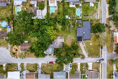 805 W 129th Avenue, Tampa, FL 33612 - Photo 1