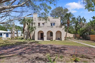 636 Sunset Drive S, Saint Petersburg, FL 33707 - Photo 13