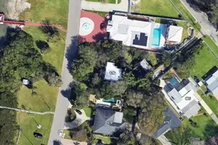 636 Sunset Dr S, Saint Petersburg, FL 33707 - Photo 11