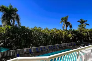 11605 Gulf Blvd, Treasure Island, FL 33706 - Photo 33