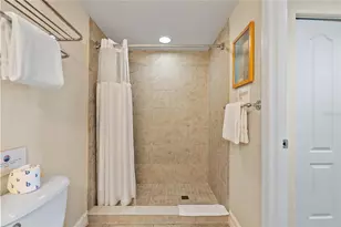 11605 Gulf Blvd, Treasure Island, FL 33706 - Photo 17