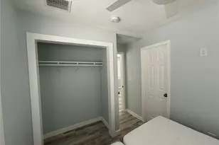 8050 Bayshore Dr, Treasure Island, FL 33706 - Photo 21