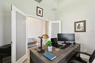 19325 Hawk Vly Dr, Tampa, FL 33647 - Photo 5