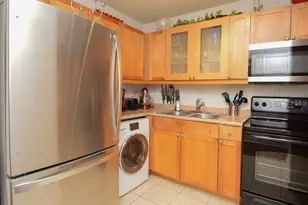 3889 Pompano Dr SE, Saint Petersburg, FL 33705 - Photo 9