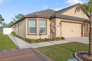 8975 Southern Charm Cir, Brooksville, FL 34613 - Photo 1