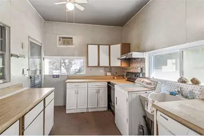 101 Pampas Avenue, Tarpon Springs, FL 34689 - Photo 15