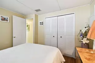 66 Royal Palm Cir, Largo, FL 33778 - Photo 33