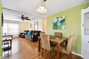 66 Royal Palm Cir, Largo, FL 33778 - Photo 19