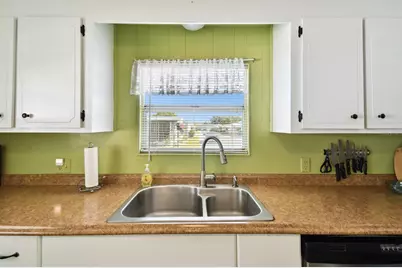 66 Royal Palm Circle, Largo, FL 33778 - Photo 13